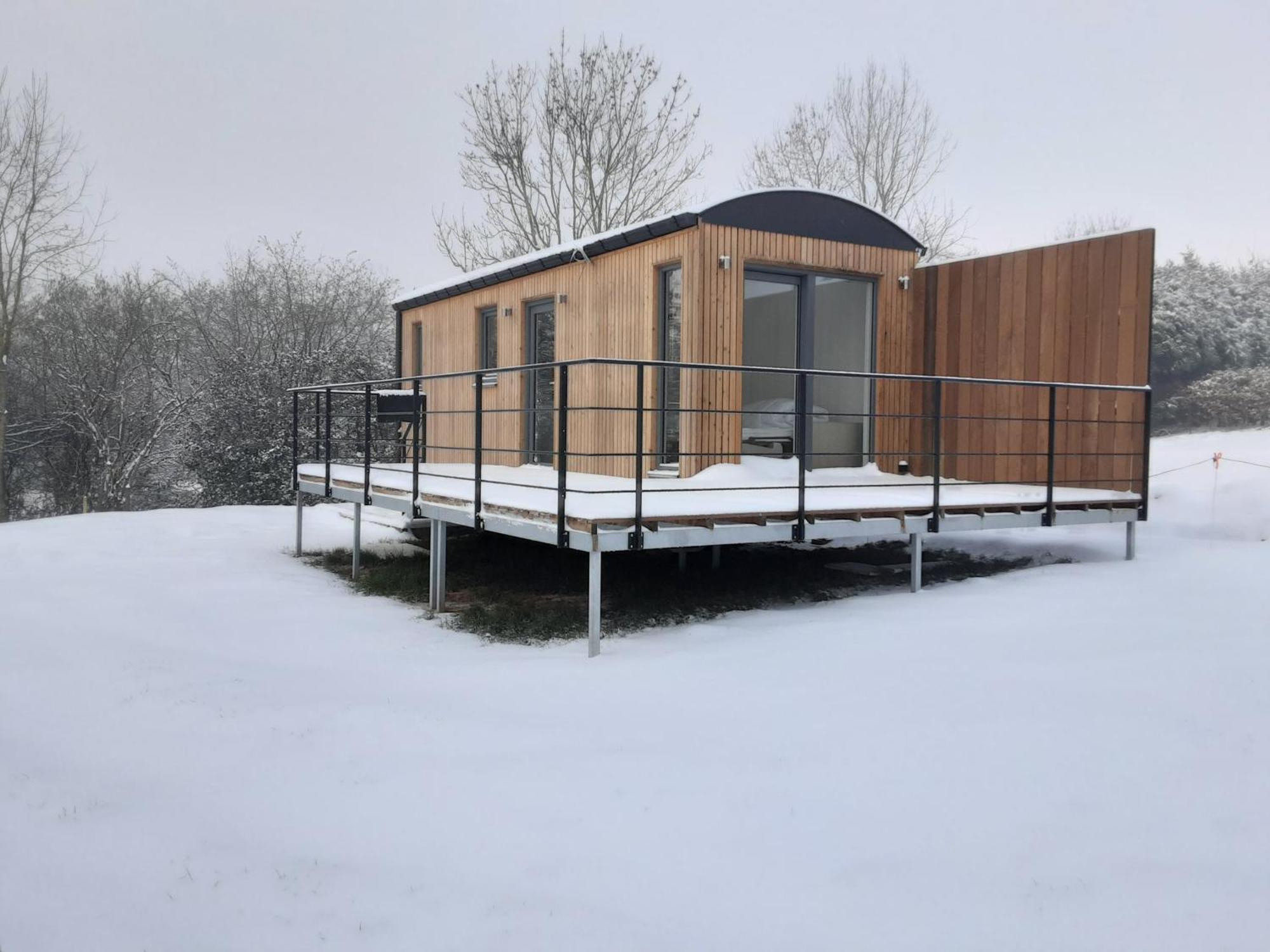 Au P'Tit Pre Des Salers Guest House Hamois Exterior photo